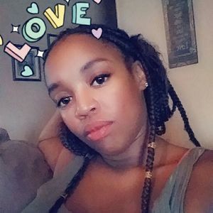 Meet your Posher, Alexis